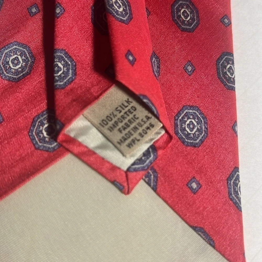💕Christopher Hayes tie 100% silk
